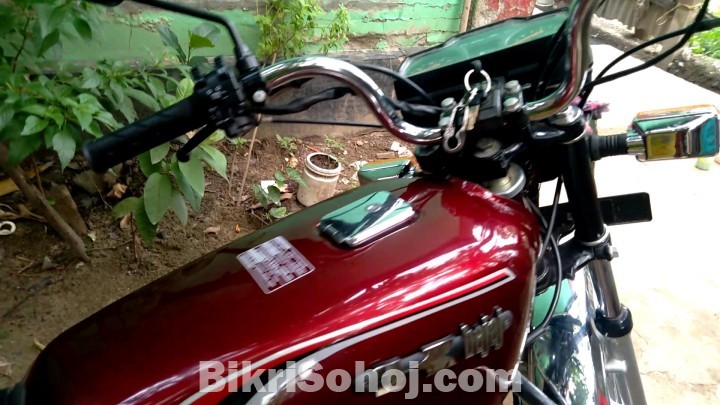 Kawasaki Bajaj125